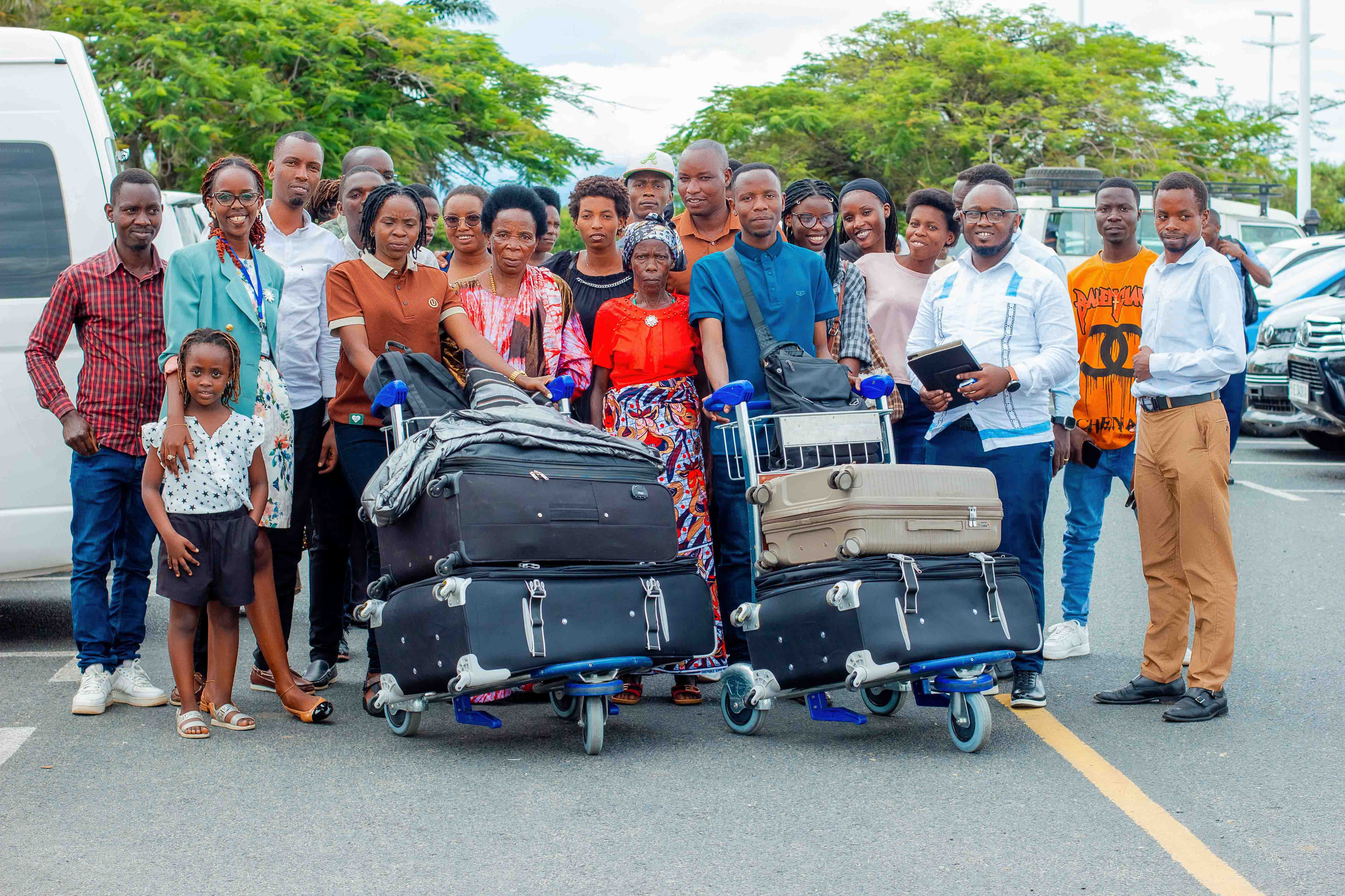 AURA GROUP INVESTS IN THE FUTURE