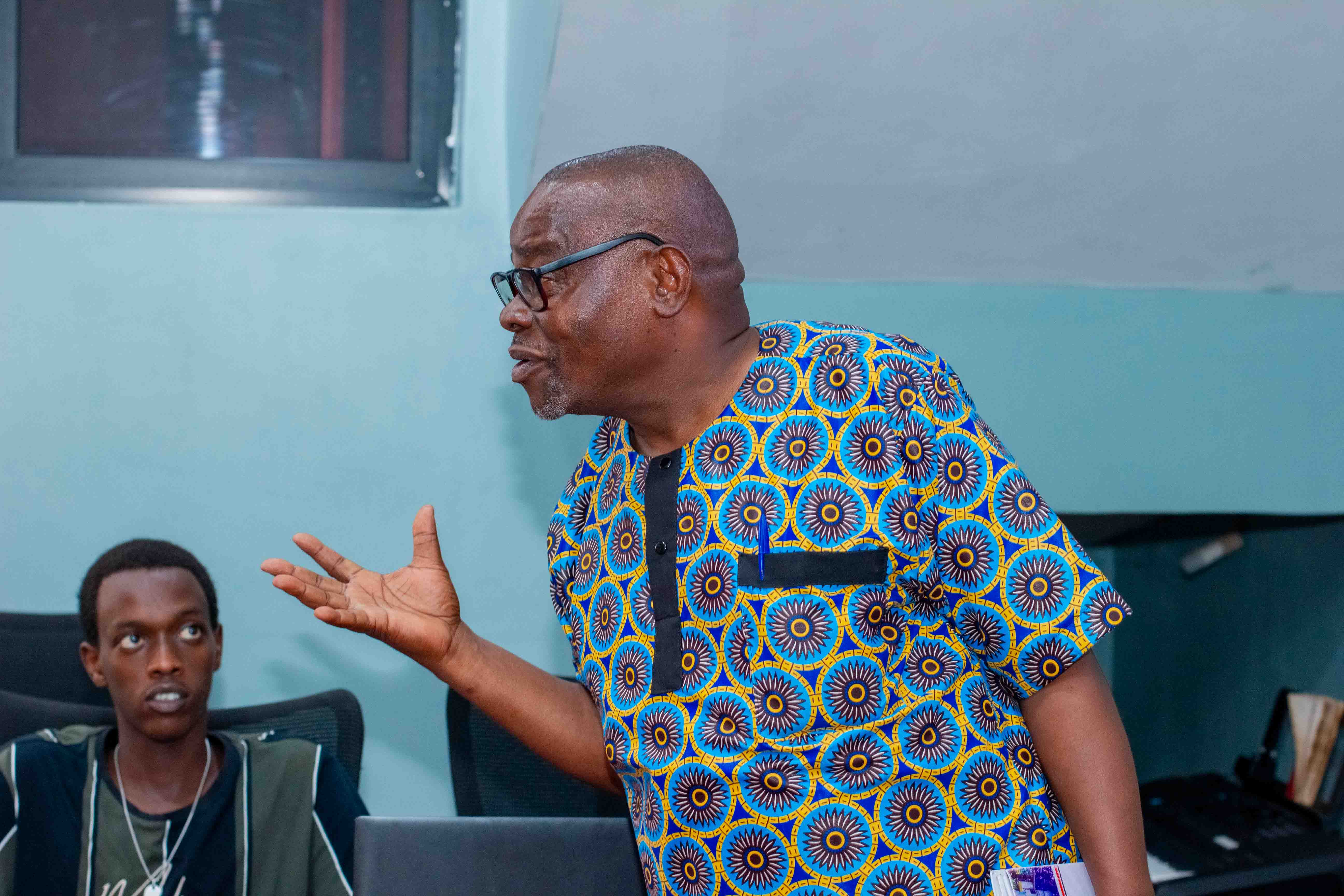 Strengthening leadership through continuous learning.